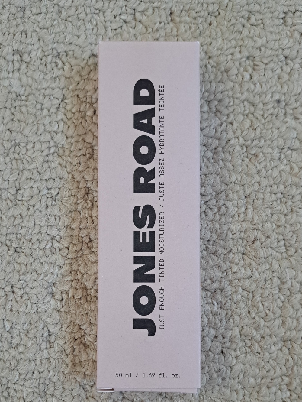 Jones Road Tinted Moisturizer in Pale Pink Box